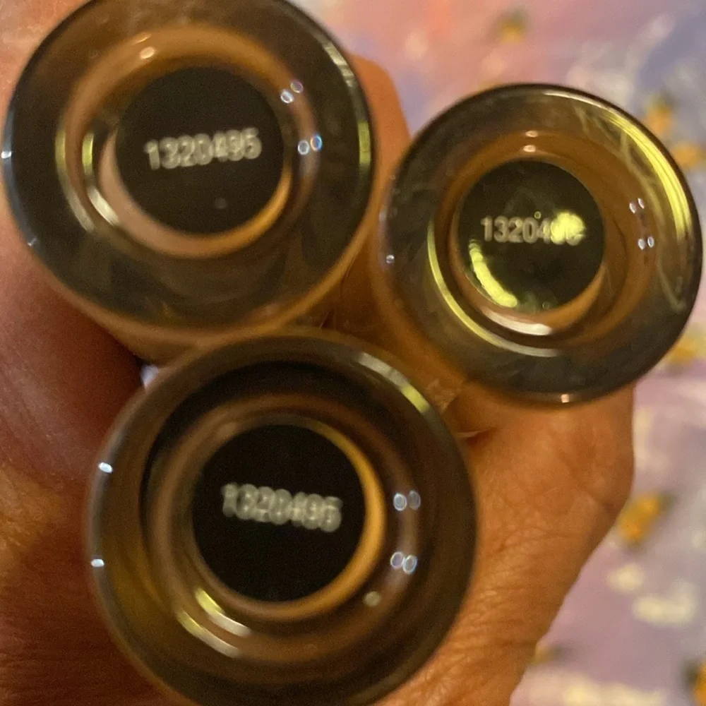 ❤️❤️❤️ HOST PICK!! Concealer/Kabuki Brush Bundle Light to Medium NWT